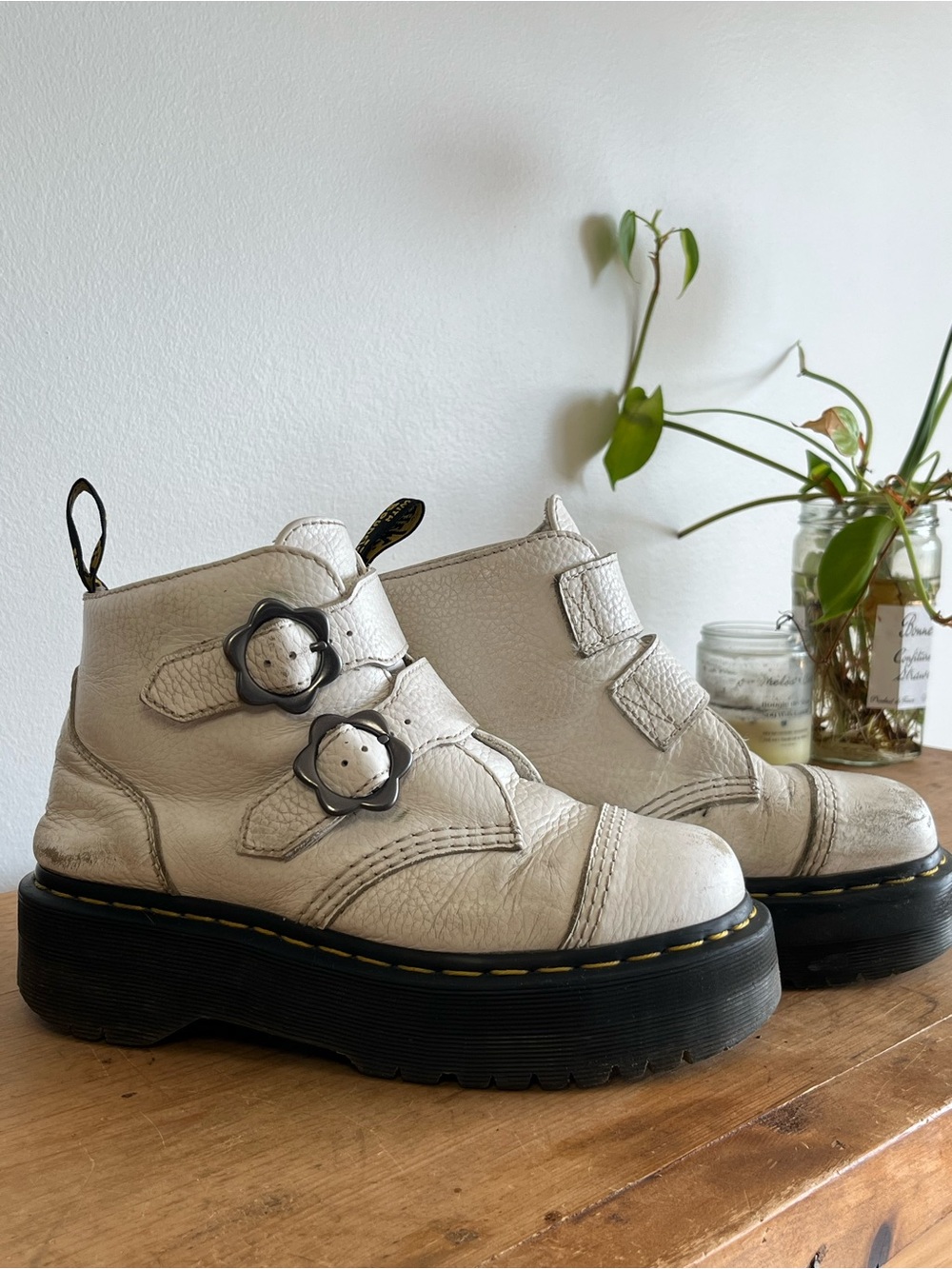 Devon FLWR Dr.Martens #drmartens #vintage